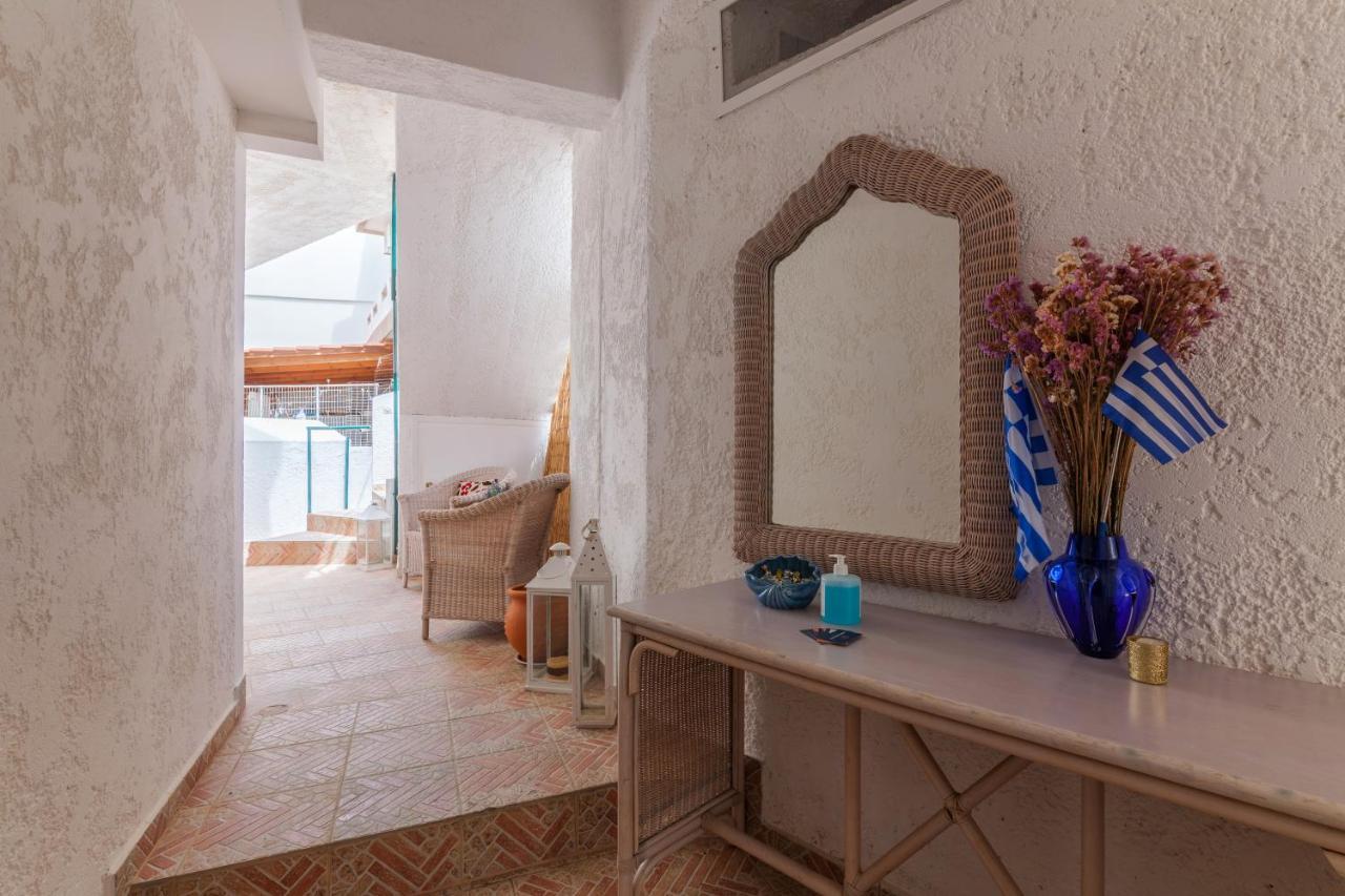 Guests Apartments In Sissi Creta Exterior photo