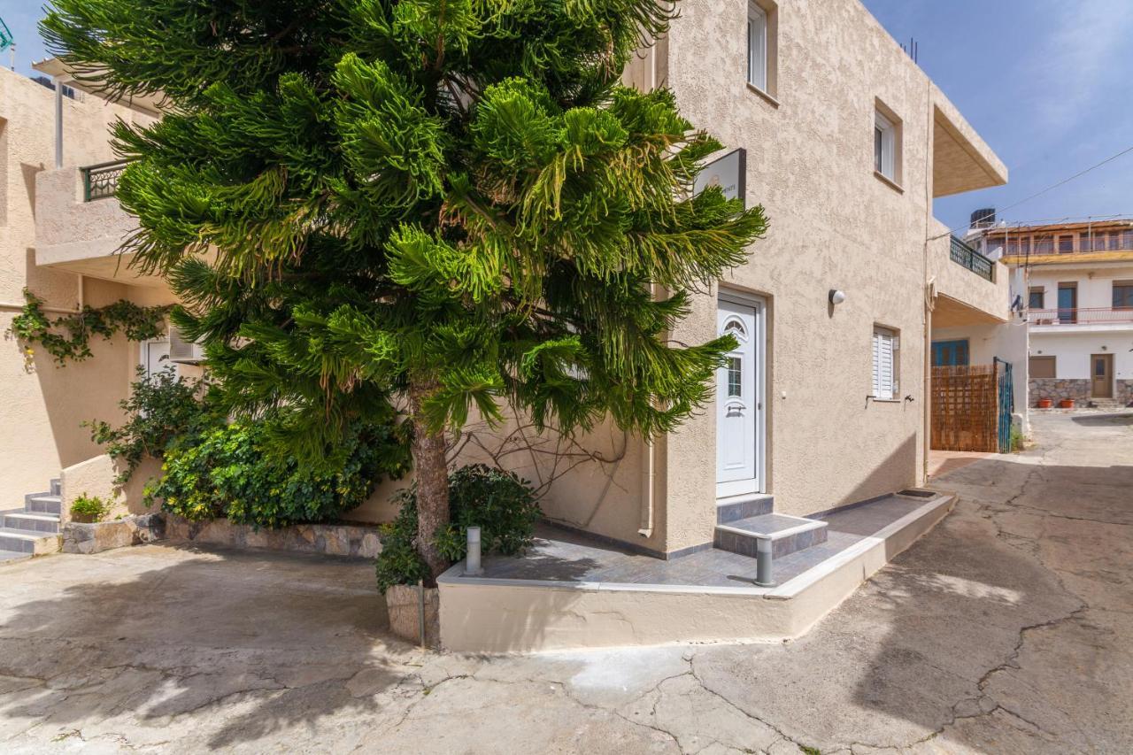 Guests Apartments In Sissi Creta Exterior photo