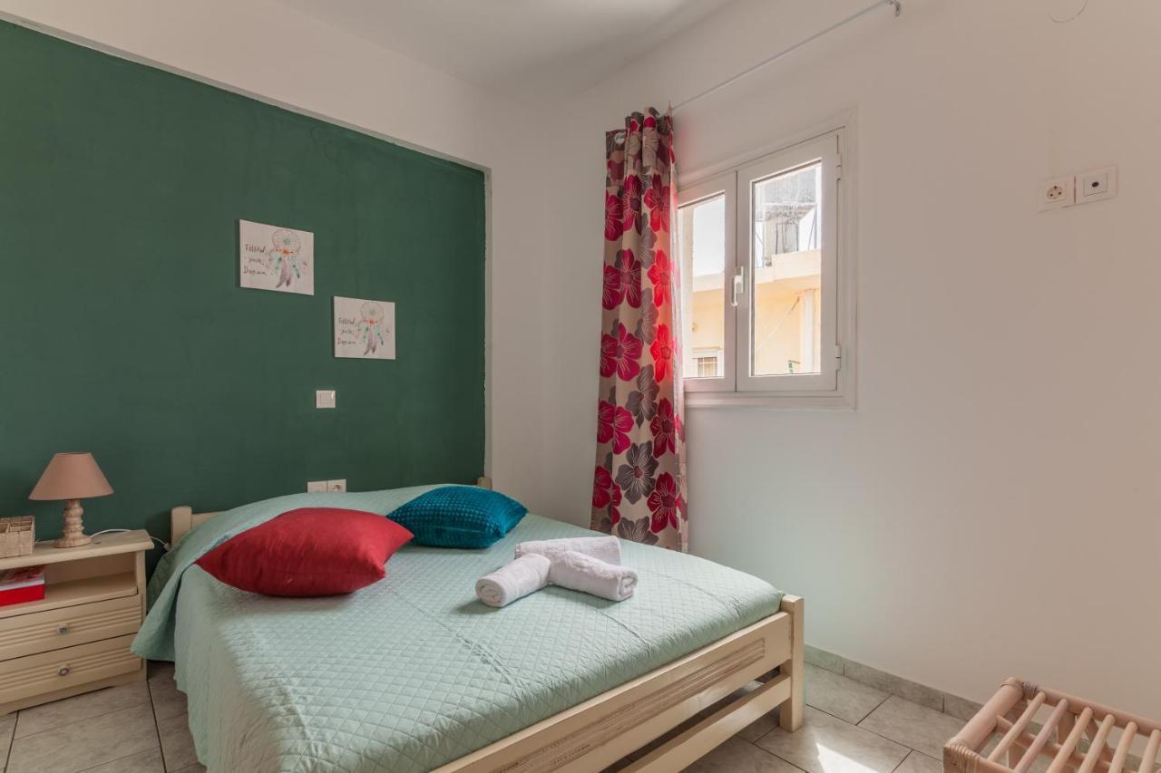 Guests Apartments In Sissi Creta Exterior photo
