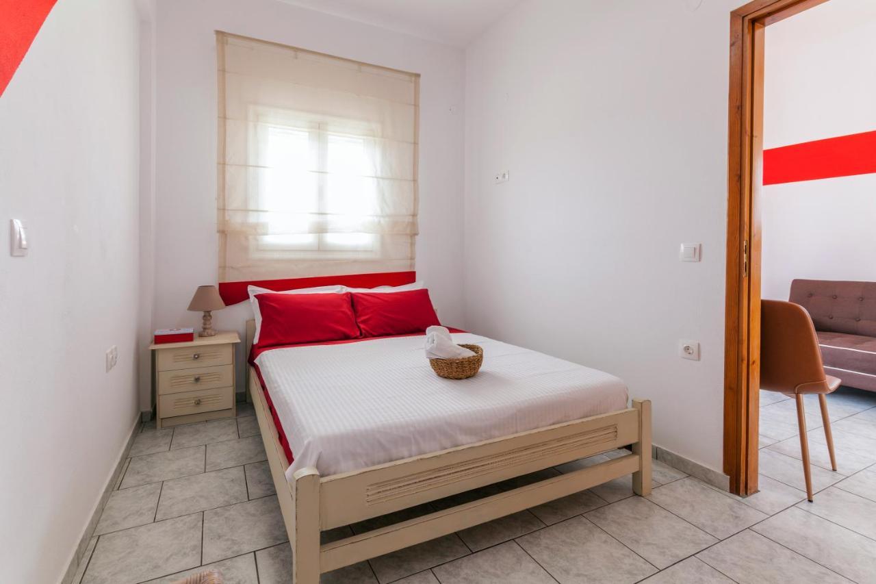 Guests Apartments In Sissi Creta Exterior photo