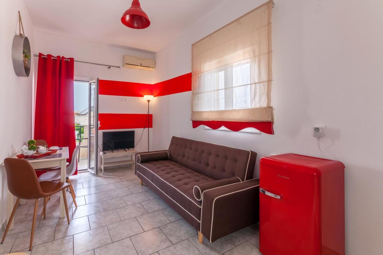 Guests Apartments In Sissi Creta Exterior photo